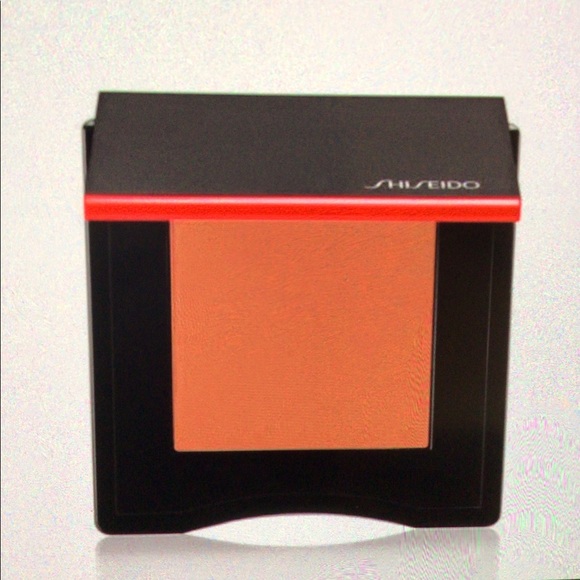 InnerGlow CheekPowder - Picture 2 of 8